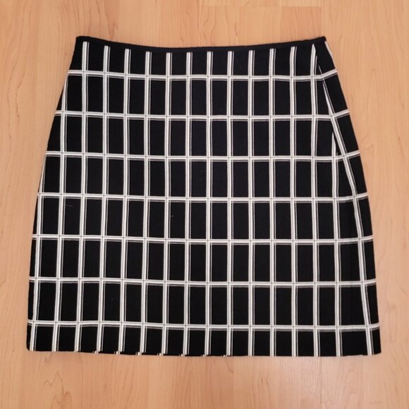 LOFT Outlet Black & White Lined Windowpane A-Line Skirt - 6 - Picture 3 of 7